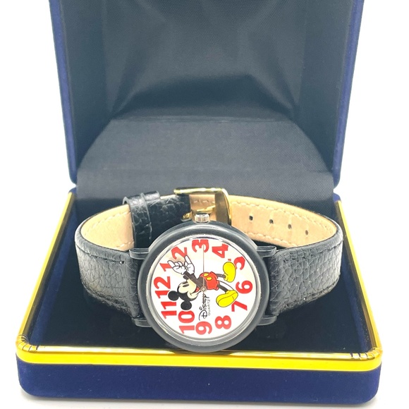 Vintage Disney Time works Mickey Mouse Quartz Watch - Picture 4 of 5